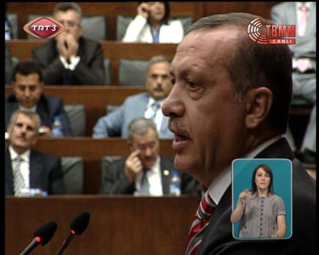 Başbakan Erdoğan Kürsüde Ağladı  - Resim 10