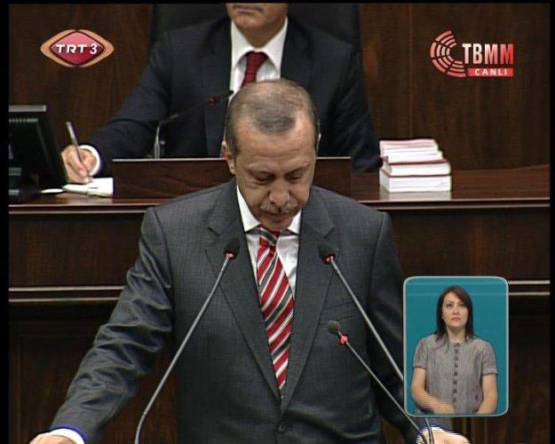 Başbakan Erdoğan Kürsüde Ağladı  - Resim 11