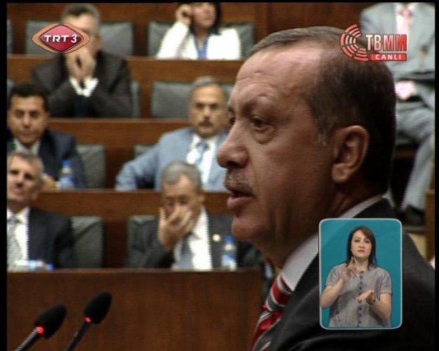 Başbakan Erdoğan Kürsüde Ağladı  - Resim 12