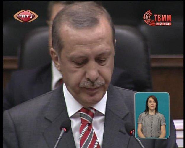 Başbakan Erdoğan Kürsüde Ağladı  - Resim 1