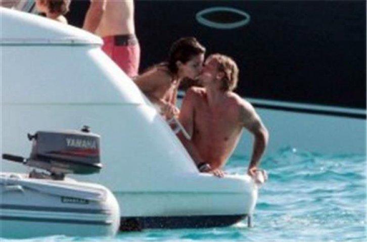 Guti kesinlikle gay değil