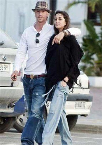 Guti kesinlikle gay değil