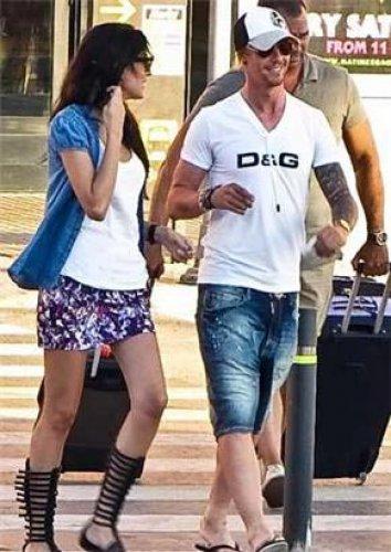 Guti kesinlikle gay değil