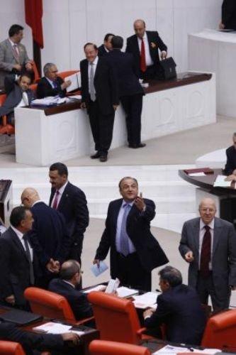 Bana laf atarsanız ben de size taş atarım - Resim 9