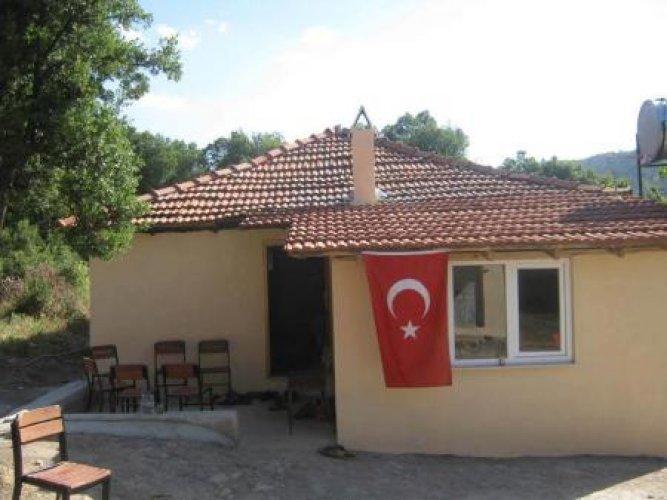 Şehit askerin baba ocağı yenilendi - Resim 4