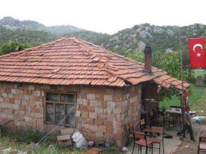 Şehit askerin baba ocağı yenilendi - Resim 5