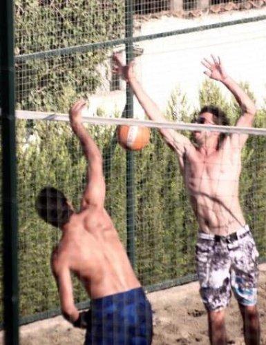 Kenan İmirzalıoğlu'nun çeşme tatili