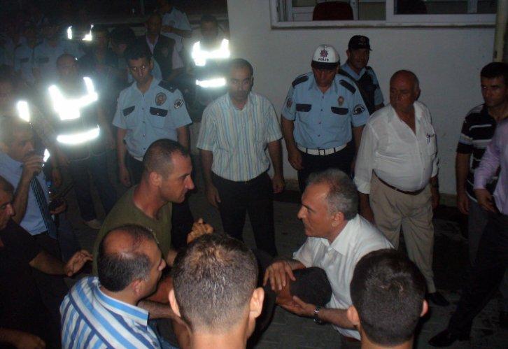 Dörtyolda bayraksız işyerlerine saldırdılar - Resim 21