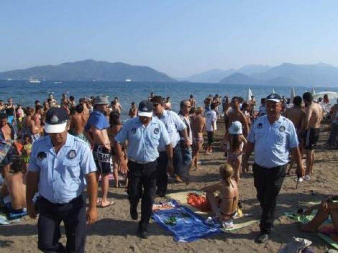 Marmaris'te halk plajında kadınlar kavga etti - Resim 4