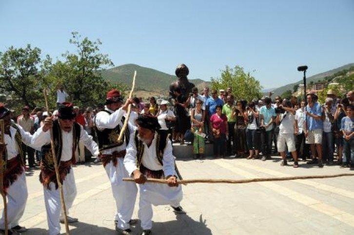 Tunceli’ye Seyit Rıza heykeli dikildi