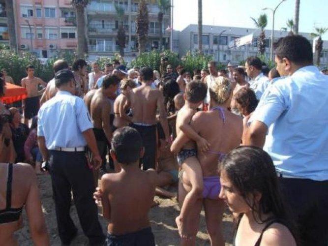 Marmaris'te halk plajında kadınlar kavga etti - Resim 7