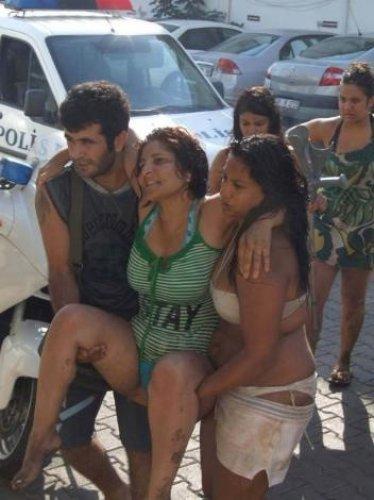 Marmaris'te halk plajında kadınlar kavga etti - Resim 11