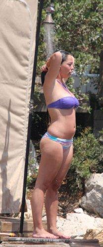 Kilolu Merve Sevi bikinili