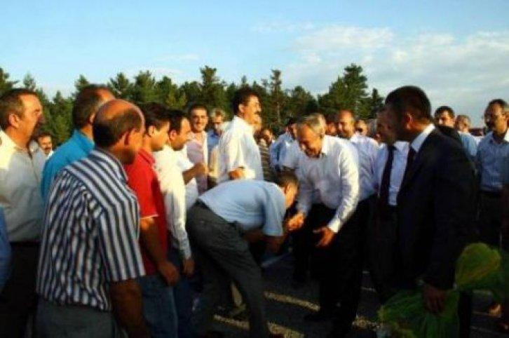 AKP'den istifa edince böyle karşılandı  - Resim 3
