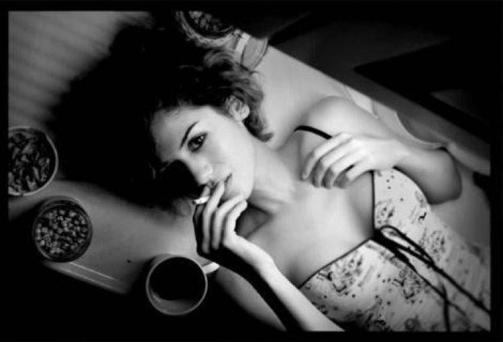 Ekin Türkmen'den seksi pozlar 