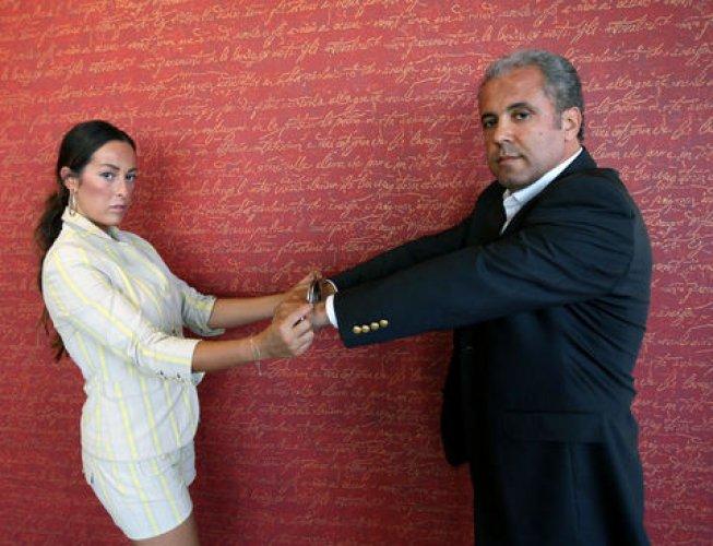 Şamil Tayyar Helin Avşar'a kelepçeli röportaj verdi