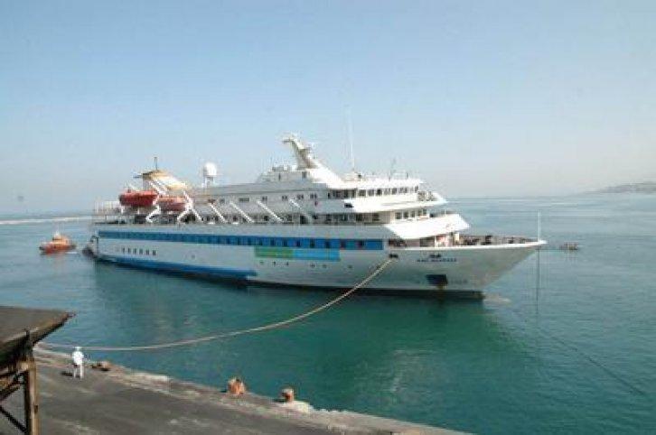 Türk ekipler Mavi Marmara'yı inceledi  - Resim 1
