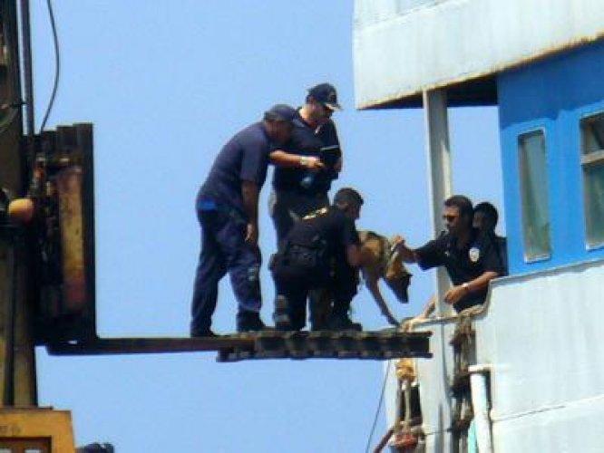 Türk ekipler Mavi Marmara'yı inceledi  - Resim 9