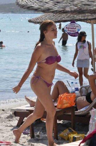 Naz Elmas çeşme'de  - Resim 2