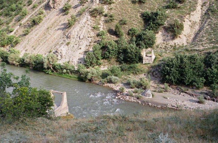 Devrimci gençlik köprüsü yeniden yapılıyor