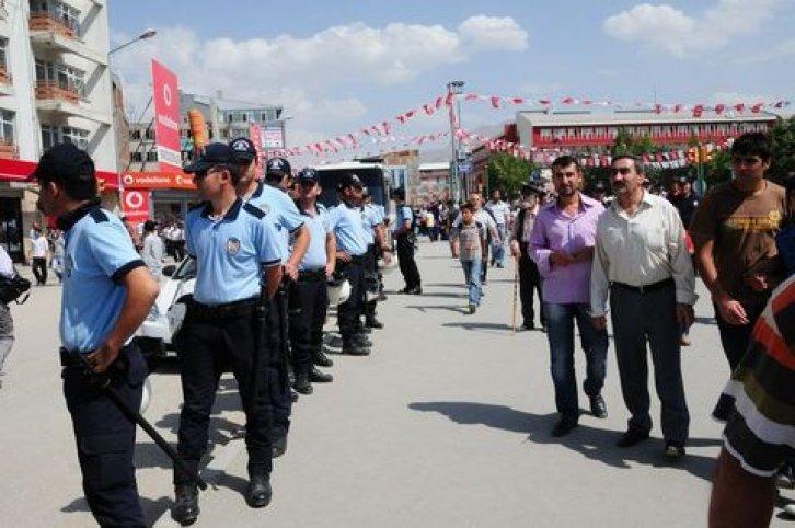 Kılıçdaroğlu Van’da hayal kırıklığı yaşadı  - Resim 28