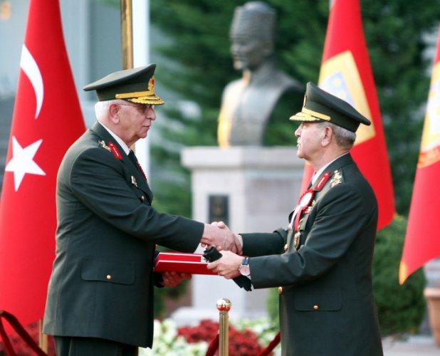 Koşaner Ceylanoğlu'na Kara Kuvvetleri Komutanlığı'nı devretti - Resim 4