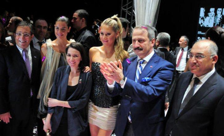 Anna'dan frikik üstüne frikik 