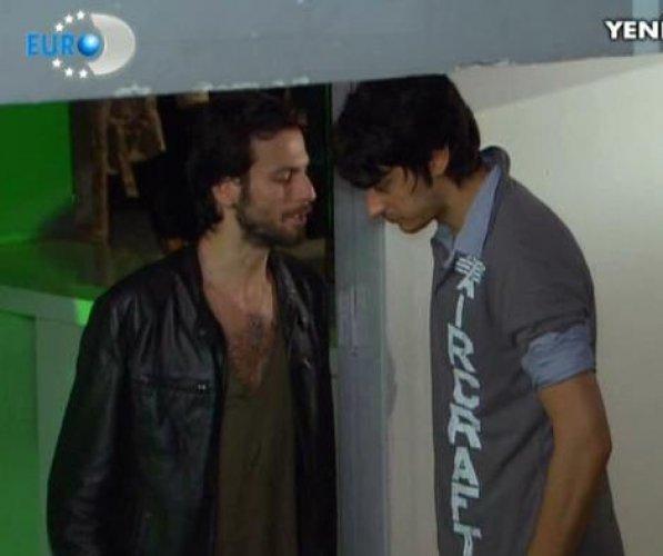 Reyting rekortmeni dizi Küçük Sırlar