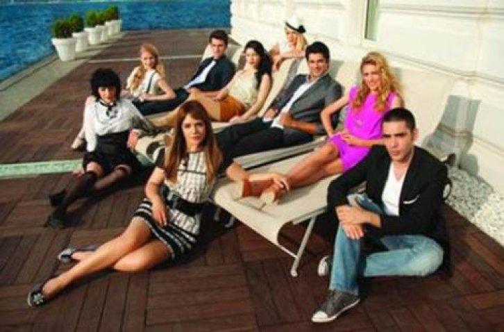 Reyting rekortmeni dizi Küçük Sırlar