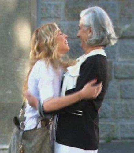 Reyting rekortmeni dizi Küçük Sırlar