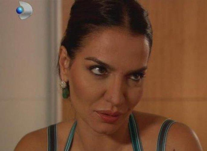 Reyting rekortmeni dizi Küçük Sırlar