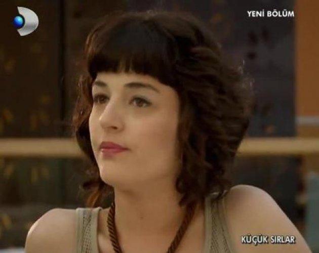 Reyting rekortmeni dizi Küçük Sırlar