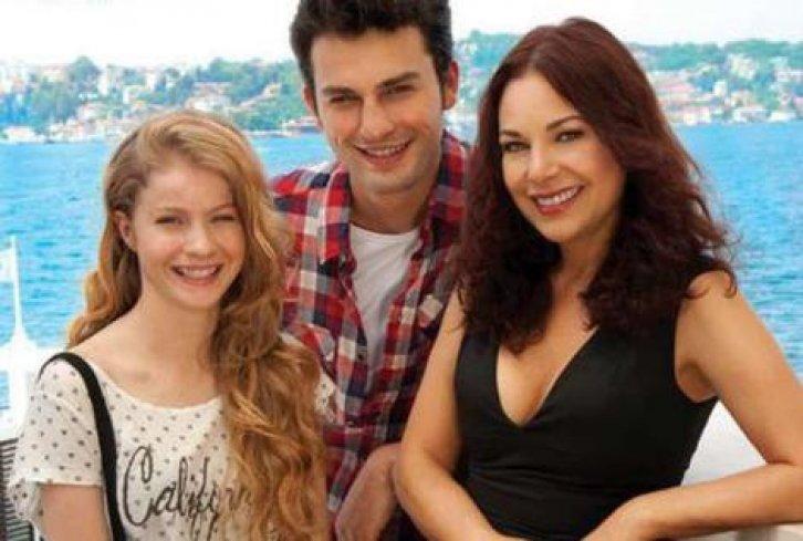 Reyting rekortmeni dizi Küçük Sırlar