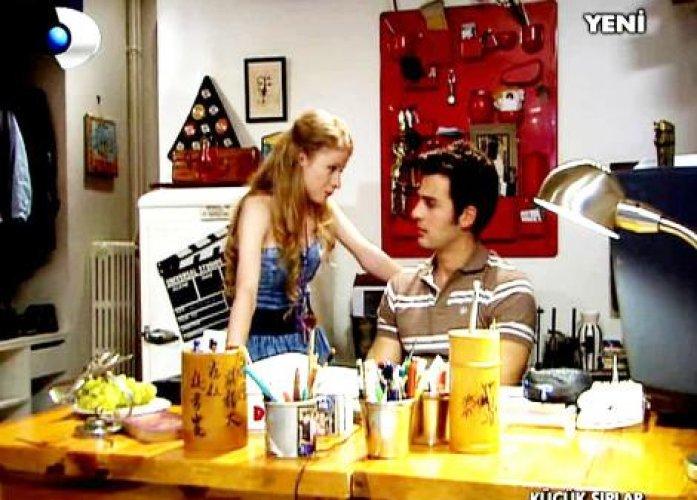 Reyting rekortmeni dizi Küçük Sırlar