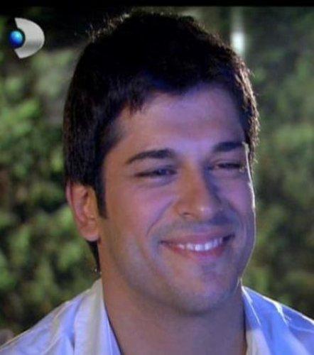 Reyting rekortmeni dizi Küçük Sırlar