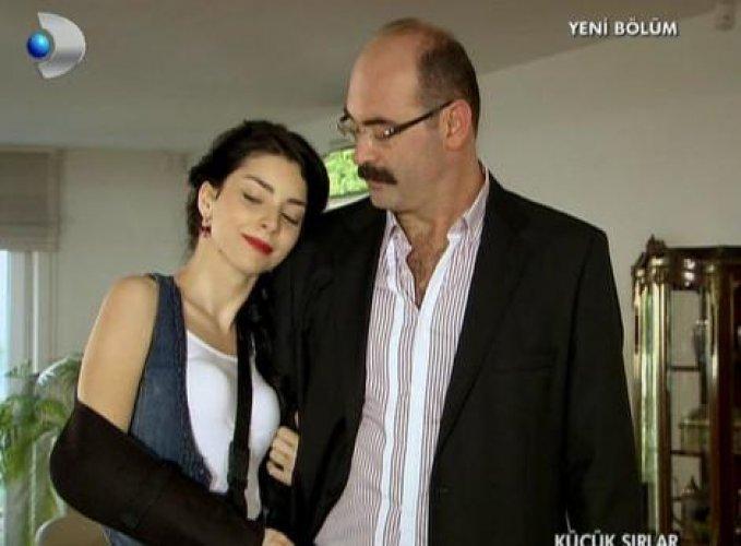 Reyting rekortmeni dizi Küçük Sırlar