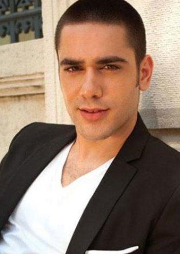 Reyting rekortmeni dizi Küçük Sırlar