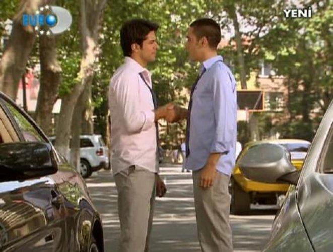 Reyting rekortmeni dizi Küçük Sırlar