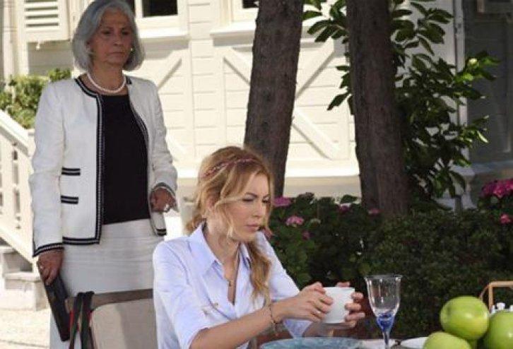 Reyting rekortmeni dizi Küçük Sırlar