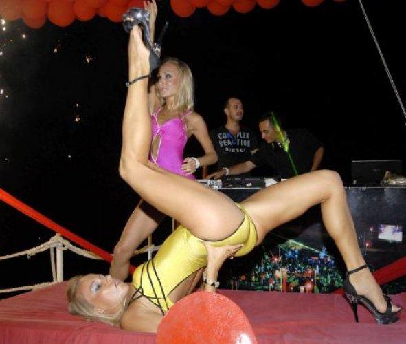 Turistler aşk partisinde coştu  - Resim 2