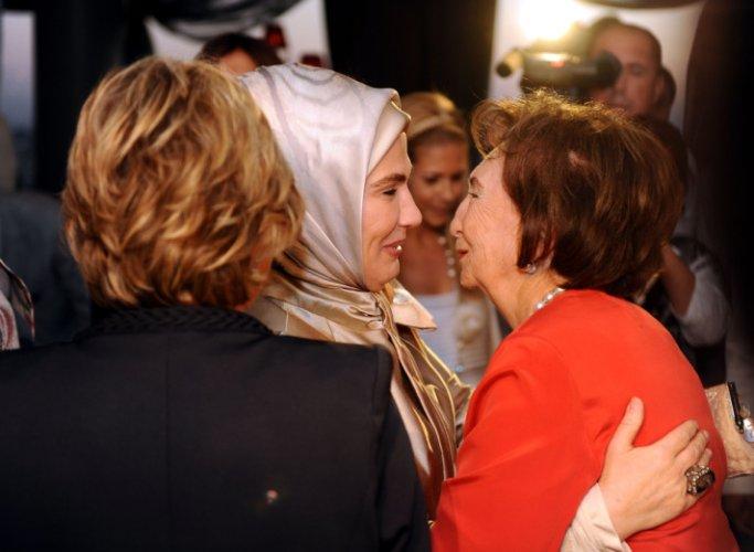 Emine Erdoğan’dan Pakistan’a 100 bin TL bağış - Resim 6