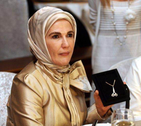 Emine Erdoğan’dan Pakistan’a 100 bin TL bağış - Resim 1