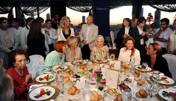 Emine Erdoğan’dan Pakistan’a 100 bin TL bağış - Resim 8