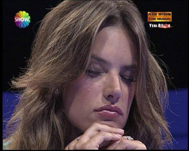 Alessandra var mısın yok musun - Resim 126