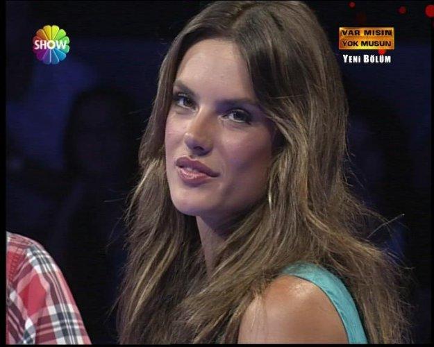 Alessandra var mısın yok musun - Resim 55