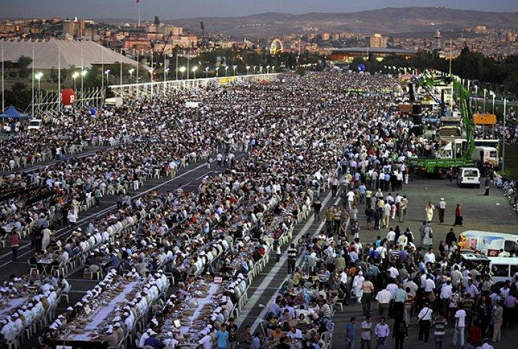 Başkentte 70 bin kişilik iftar rekoru   - Resim 5
