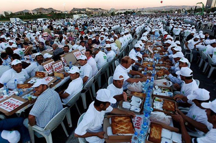 Başkentte 70 bin kişilik iftar rekoru   - Resim 11