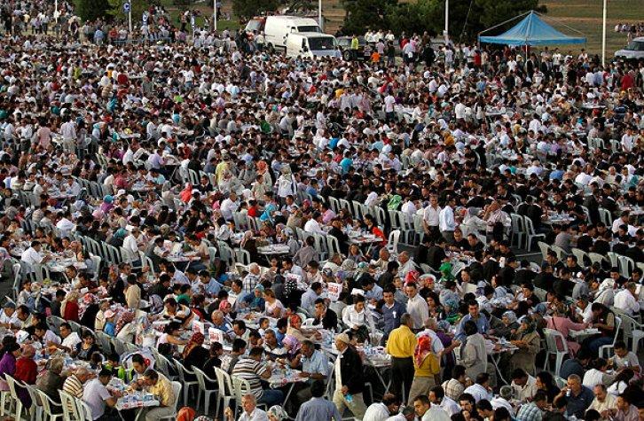 Başkentte 70 bin kişilik iftar rekoru   - Resim 16