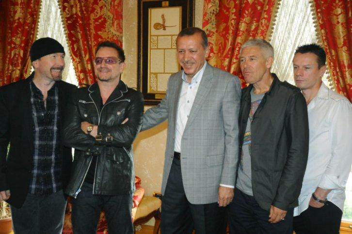 U2 Başbakan'la bir arada - Resim 5