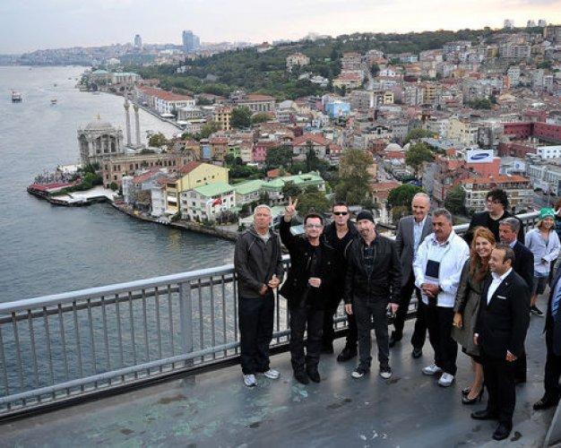 Boğazdan U2 geçti  - Resim 2